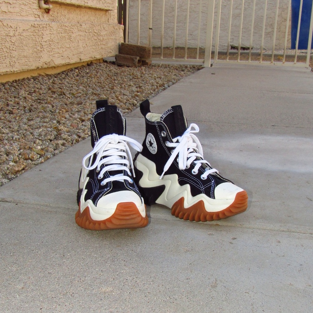Size 5 Converse Run Star Motion Hi